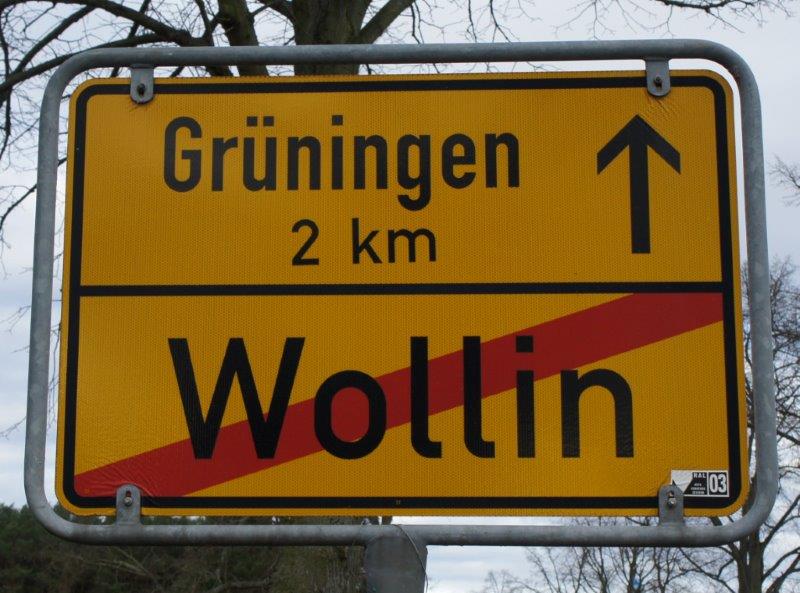 Ortsausgangschild Wollin